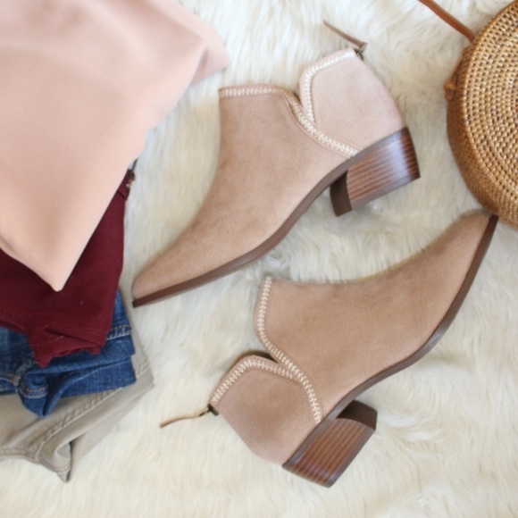 📣LAST PAIR//The Indiana// Taupe Ankle Bootie - Picture 3 of 8